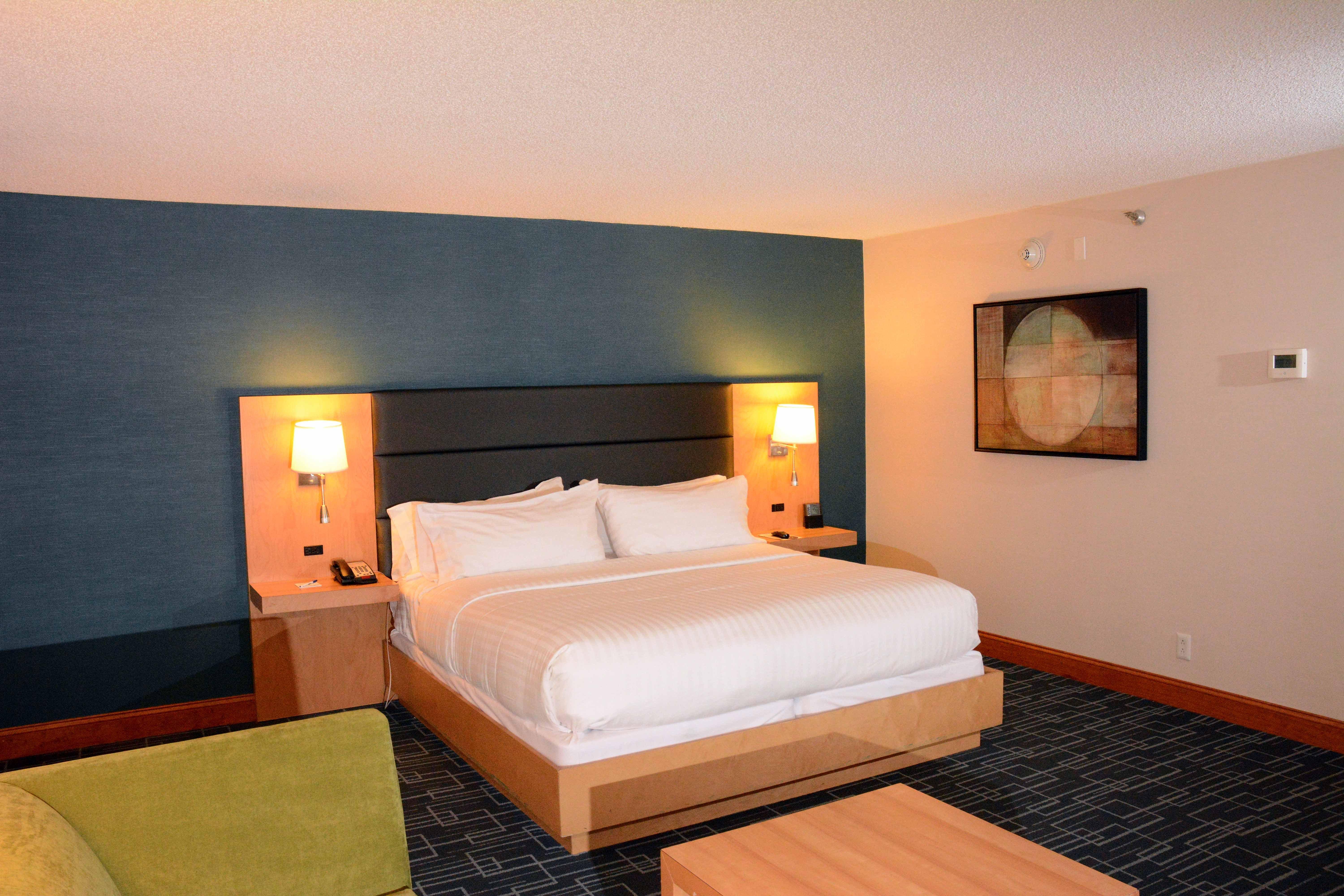 Holiday Inn Express Stamford, An Ihg Hotel Exterior photo